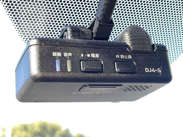ドライブレコーダー装備です！もしもの時やあおり運転など、映像記録は証拠になるのであると安心ですね！