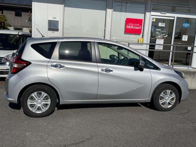 ノート １．２　Ｘ　Ｖセレクション　踏み間違いアシスト／インテリキー　衝突被害軽減装置　ワンオーナー　インテリキー　オートエアコン　Ａストップ　Ｗエアバック　ＡＢＳ　キーレス　エアバッグ　パワーウィンドウ（15枚目）