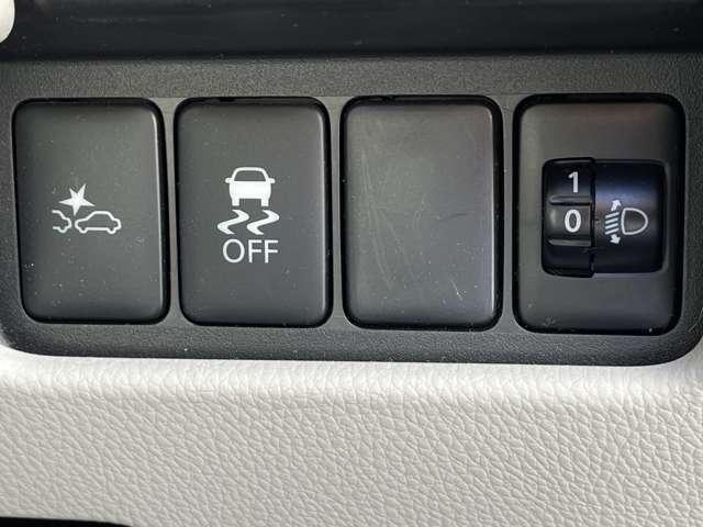 デイズルークス Ｘ　Ｖセレクション＋セーフティＩＩ　被害軽減ブレーキ　メモリーナビ　オプション後席モニター　アラウンドビューモニター　左オートスライドドア　アイドリングストップ　インテリジェントキー　ＤＶＤ再生　Ｂｌｕｅｔｏｏｔｈ　フルセグ（5枚目）