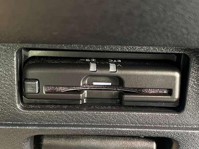 ノート １．２　Ｘ　アラウンドビューモニター／踏み間違いアシ　衝突被害軽減ブレ－キ　全方位カメラ　ＥＴＣ付　インテリジェントキー　ワンオーナー　ドラレコ　ワンセグＴＶ　ＴＶナビ　メモリーナビ　パワーウィンドウ　オートエアコン　キーレス　ＡＢＳ　運転席エアバッグ（6枚目）