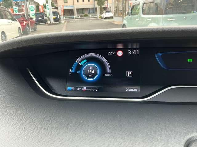 セレナ ｅ－パワー　ハイウェイスターＶ　プロパイロット　純正大画面メモリーナビ　ナビ連動前後ドラレコ＆ＥＴＣ２．０　後席モニター　アラウンドビューモニター　スマートルームミラー　ハンズフリー機能付き両側オートスライドドア　ＬＥＤライト（17枚目）