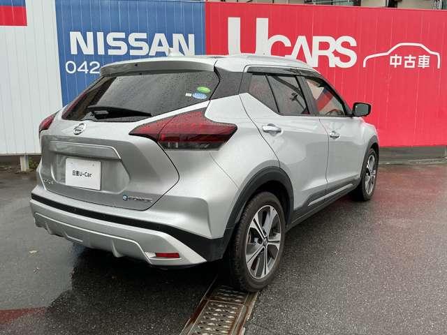 キックス Ｘ　ツートーンインテリアエディション　プロパイロット　純正大画面メモリーナビ　ナビ連動前後ドラレコ＆ＥＴＣ２．０　アラウンドビューモニター　ステアリング＆フロントシートヒーター　スマートルームミラー　ＬＥＤライト　ＳＯＳコール（2枚目）