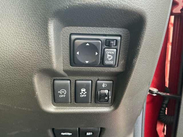 キューブ 15X 純正メモリーナビ バックカメラ ナビ連動ドラレコ&ETC オートエアコン フォグランプ インテリジェントキー 本革巻きステアリング アイドリングストップ(9枚目)