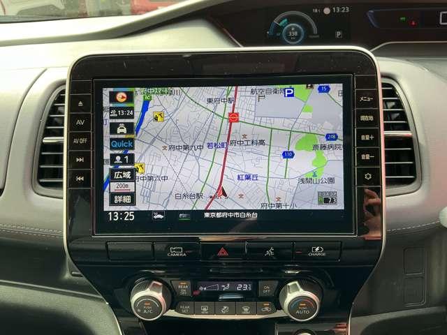 セレナ e-パワー ハイウェイスターV プロパイロット 純正大画面メモリーナビ 連動前後ドラレコ&ETC2.0 後席モニター スマートルームミラー ハンズフリー機能付き両側オートスライドドア LEDライト 純正16インチアルミ(4枚目)