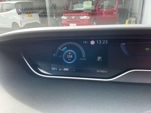 セレナ e-パワー ハイウェイスターV プロパイロット 純正大画面メモリーナビ 連動前後ドラレコ&ETC2.0 後席モニター スマートルームミラー ハンズフリー機能付き両側オートスライドドア LEDライト 純正16インチアルミ(16枚目)