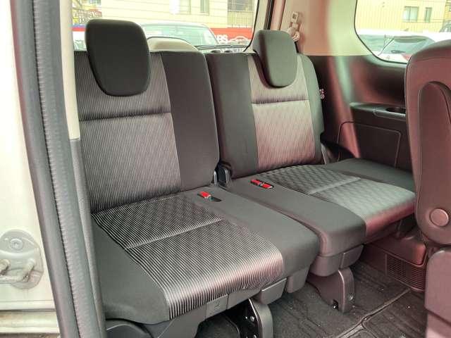 セレナ e-パワー ハイウェイスターV プロパイロット 純正大画面メモリーナビ 連動前後ドラレコ&ETC2.0 後席モニター スマートルームミラー ハンズフリー機能付き両側オートスライドドア LEDライト 純正16インチアルミ(19枚目)