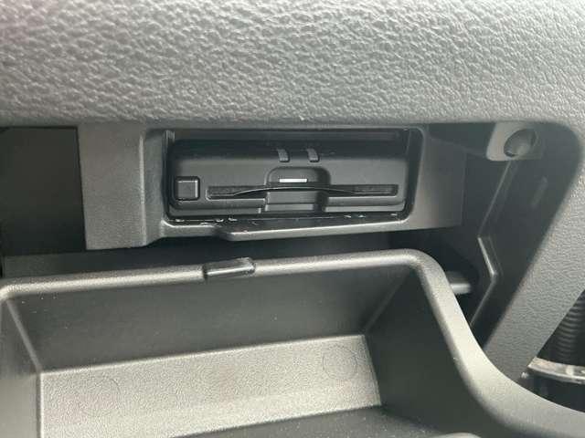 セレナ ｅ－パワー　ＸＶ　純正大画面メモリーナビ　ナビ連動前後ドラレコ＆ＥＴＣ２．０　アラウンドビューモニター　クルーズコントロール　両側オートスライドドア　インテリジェントキー　純正１５インチアルミ（8枚目）