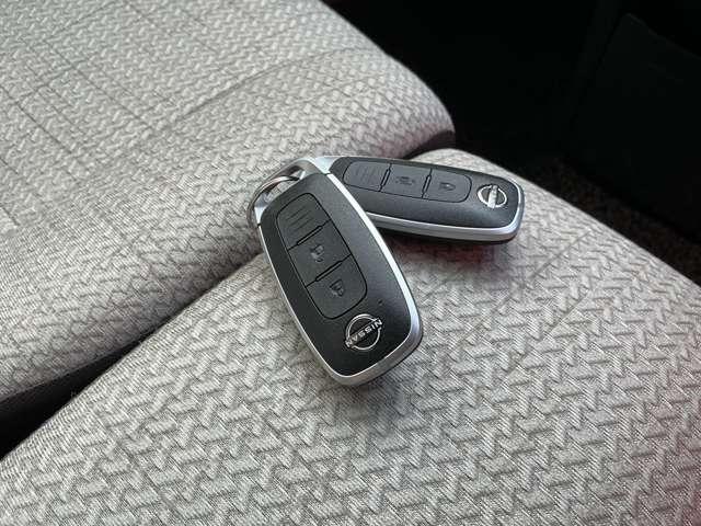 デイズ Ｘ　当社試乗展示車　純正大画面メモリーナビ　アラウンドビューモニター　インテリジェントキー　アイドリングストップ　オートエアコン　ハイビームアシスト　純正１４インチアルミ（11枚目）