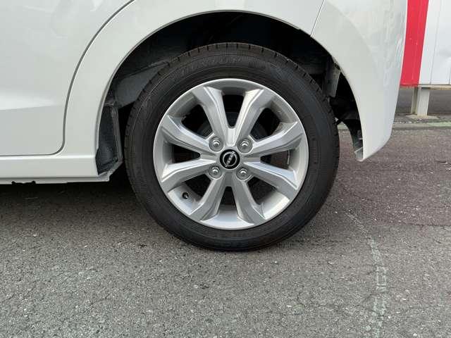 デイズ Ｘ　当社試乗展示車　純正大画面メモリーナビ　アラウンドビューモニター　インテリジェントキー　アイドリングストップ　オートエアコン　ハイビームアシスト　純正１４インチアルミ（15枚目）