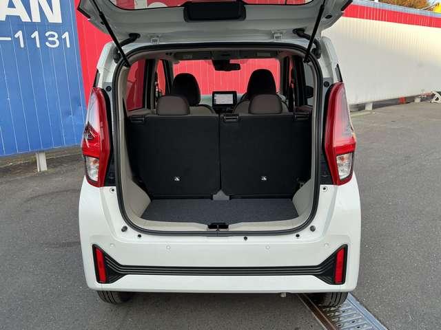 デイズ Ｘ　当社試乗展示車　純正大画面メモリーナビ　アラウンドビューモニター　インテリジェントキー　アイドリングストップ　オートエアコン　ハイビームアシスト　純正１４インチアルミ（19枚目）