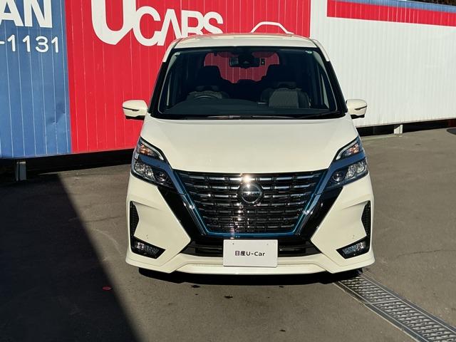 セレナ ｅ－パワー　ハイウェイスターＶ　プロパイロット　純正大画面メモリーナビ　ナビ連動前後ドラレコ＆ＥＴＣ２．０　アラウンドビューモニター　ハンズフリー機能付き両側オートスライドドア　スマートルームミラー　インテリキー　ＬＥＤライト（3枚目）