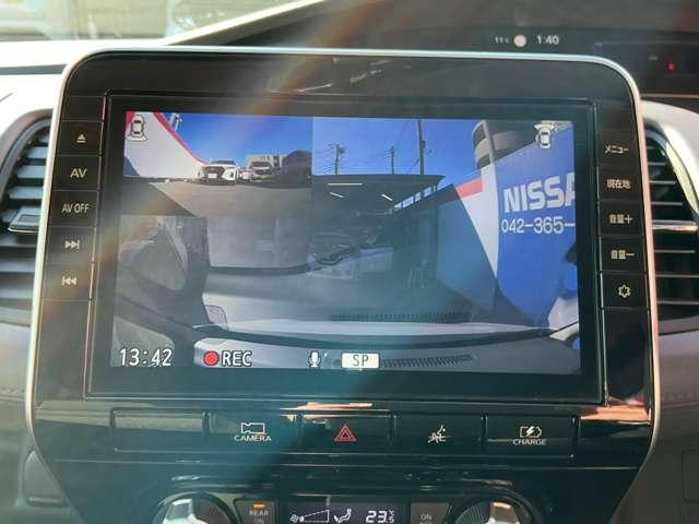 セレナ ｅ－パワー　ハイウェイスターＶ　プロパイロット　純正大画面メモリーナビ　ナビ連動前後ドラレコ＆ＥＴＣ２．０　アラウンドビューモニター　ハンズフリー機能付き両側オートスライドドア　スマートルームミラー　インテリキー　ＬＥＤライト（8枚目）