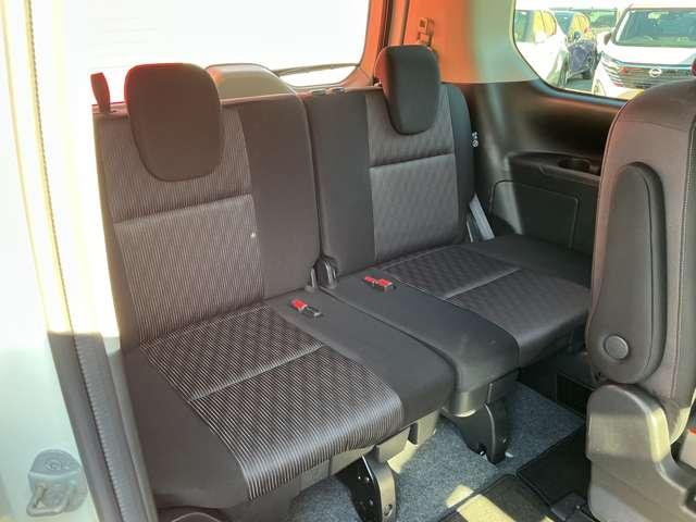 セレナ ｅ－パワー　ハイウェイスターＶ　プロパイロット　純正大画面メモリーナビ　ナビ連動前後ドラレコ＆ＥＴＣ２．０　アラウンドビューモニター　ハンズフリー機能付き両側オートスライドドア　スマートルームミラー　インテリキー　ＬＥＤライト（20枚目）