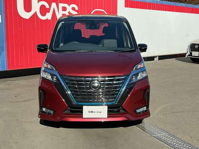 セレナ ｅ－パワー　ハイウェイスターＶ　プロパイロット　純正大画面メモリーナビ　ナビ連動前後ドラレコ＆ＥＴＣ２．０　後席モニター　アラウンドモニター　スマートルームミラー　ハンズフリー機能付き両側オートスライドドア　ＬＥＤライト（3枚目）