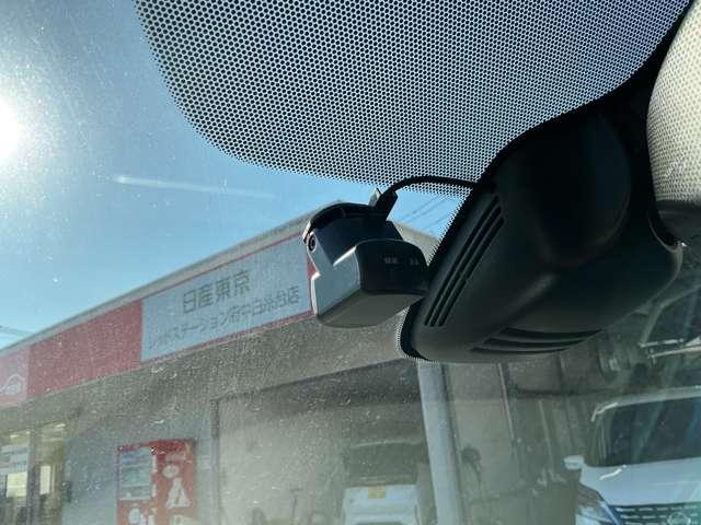 セレナ ｅ－パワー　ハイウェイスターＶ　プロパイロット　純正大画面メモリーナビ　ナビ連動前後ドラレコ＆ＥＴＣ２．０　後席モニター　アラウンドモニター　スマートルームミラー　ハンズフリー機能付き両側オートスライドドア　ＬＥＤライト（7枚目）