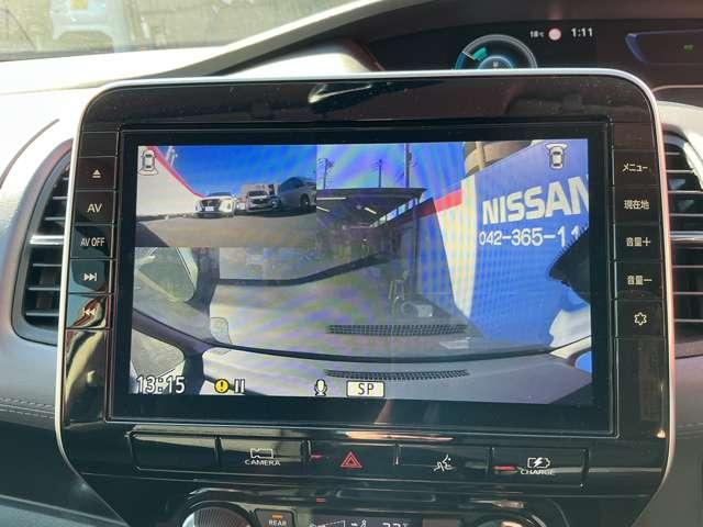 セレナ ｅ－パワー　ハイウェイスターＶ　プロパイロット　純正大画面メモリーナビ　ナビ連動前後ドラレコ＆ＥＴＣ２．０　後席モニター　アラウンドモニター　スマートルームミラー　ハンズフリー機能付き両側オートスライドドア　ＬＥＤライト（8枚目）