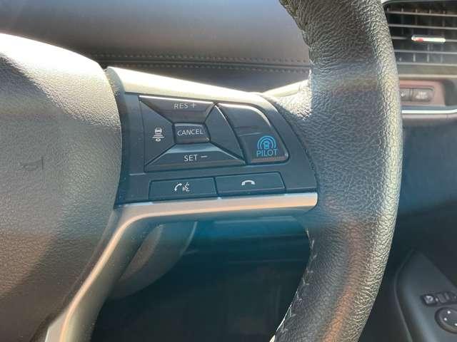 セレナ ｅ－パワー　ハイウェイスターＶ　プロパイロット　純正大画面メモリーナビ　ナビ連動前後ドラレコ＆ＥＴＣ２．０　後席モニター　アラウンドモニター　スマートルームミラー　ハンズフリー機能付き両側オートスライドドア　ＬＥＤライト（12枚目）