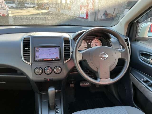 ウイングロード １５Ｍ　ＦＯＵＲオーセンティック　４ＷＤ　純正メモリーナビ　バックカメラ　ＥＴＣ　インテリジェントキー　オートエアコン　フォグランプ　純正１６インチアルミ（4枚目）