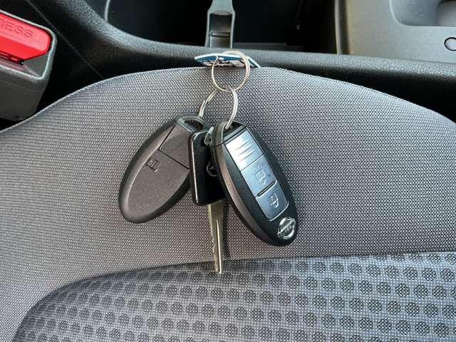 ウイングロード １５Ｍ　ＦＯＵＲオーセンティック　４ＷＤ　純正メモリーナビ　バックカメラ　ＥＴＣ　インテリジェントキー　オートエアコン　フォグランプ　純正１６インチアルミ（10枚目）