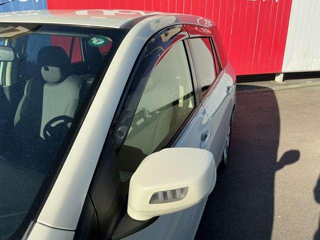 ウイングロード １５Ｍ　ＦＯＵＲオーセンティック　４ＷＤ　純正メモリーナビ　バックカメラ　ＥＴＣ　インテリジェントキー　オートエアコン　フォグランプ　純正１６インチアルミ（13枚目）