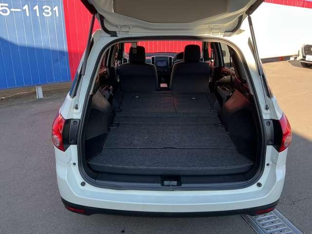 ウイングロード １５Ｍ　ＦＯＵＲオーセンティック　４ＷＤ　純正メモリーナビ　バックカメラ　ＥＴＣ　インテリジェントキー　オートエアコン　フォグランプ　純正１６インチアルミ（19枚目）