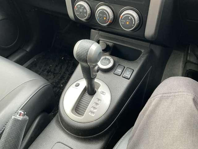 エクストレイル 20Xtt 4WD 純正メモリーナビ インテリジェントキー 前後シートヒーター オートスピードコントロール キセノンライト フォグランプ オートエアコン オートライト 純正18インチアルミ 本革巻きステアリング(8枚目)