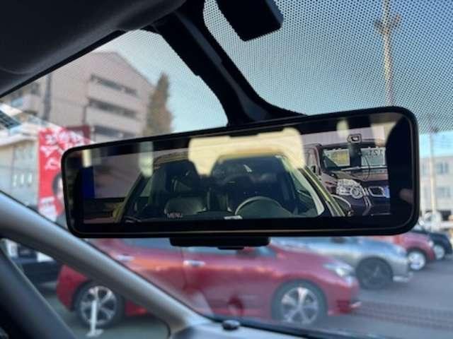 セレナ ｅ－パワー　ハイウェイスターＶ　プロパイロット　純正大画面メモリーナビ　後席モニター　ナビ連動前後ドラレコ＆ＥＴＣ２．０　アラウンドビューモニター　ハンズフリー機能付き両側オートスライドドア　スマートルームミラー　ＬＥＤライト（11枚目）