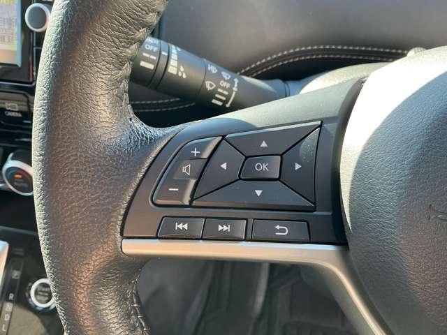 �X�e�A�����O�X�C�b�`�ŃI�[�f�B�I����\�ł���