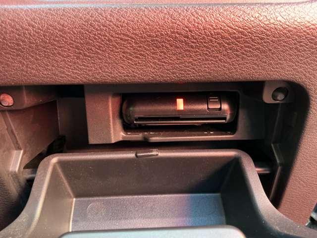 セレナ ライダー　プロパイロットエディション　プロパイロット　純正メモリーナビ　バックカメラ　社外後席モニター　社外ＥＴＣ＆ドラレコ　ハンズフリー機能付き両側オートスライドドア　インテリキー　ＬＥＤライト　フォグランプ　オートライト（9枚目）