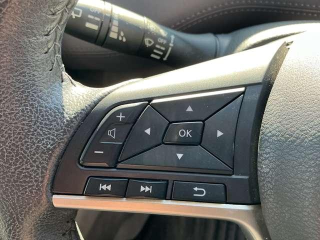 �X�e�A�����O�X�C�b�`�ŃI�[�f�B�I����\�ł���