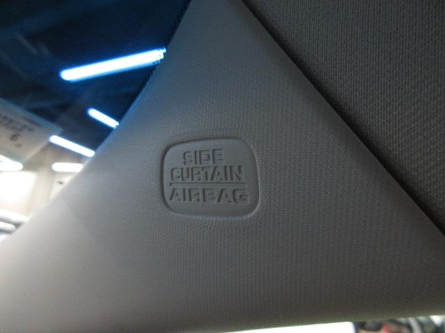 オデッセイハイブリッド ハイブリッドアブソルート・ホンダセンシングEXパック ナビ 両側オートスライド リア席モニター 革シート シートヒーター パワーシート サイド/カーテンエアバック クルーズコントロール フォグ アルミ パーキングセンサー LEDライト スマートキー(11枚目)