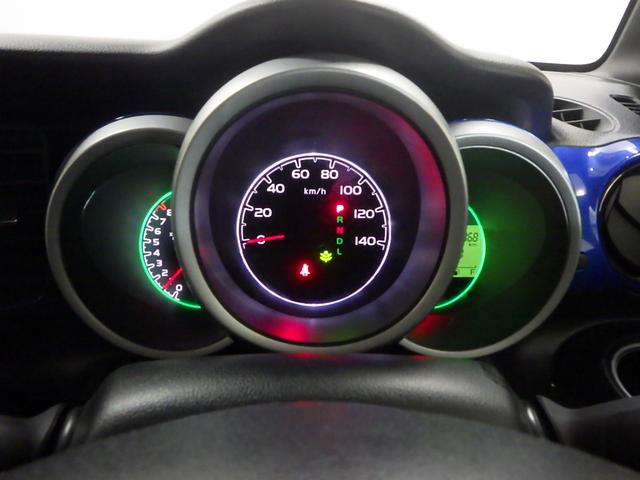 Ｎ－ＢＯＸ ２トーンカラースタイルＧ・Ｌパッケージ　ナビ　オートスライドドア　アルミ　リアカメラ　ＨＩＤ　スマートキー　ドアバイザー　オートリトラミラー　ＥＴＣ　ＶＳＡ　バックガイドモニター　記録簿　ＥＳＣ　ワンセグＴＶ　盗難防止装置　オートエアコン（7枚目）