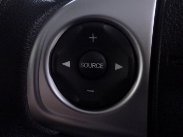 Ｎ－ＢＯＸ ２トーンカラースタイルＧ・Ｌパッケージ　ナビ　オートスライドドア　アルミ　リアカメラ　ＨＩＤ　スマートキー　ドアバイザー　オートリトラミラー　ＥＴＣ　ＶＳＡ　バックガイドモニター　記録簿　ＥＳＣ　ワンセグＴＶ　盗難防止装置　オートエアコン（8枚目）