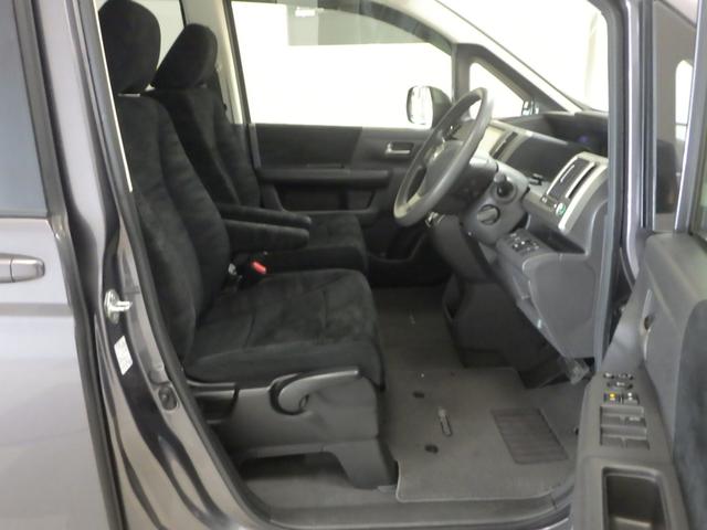 ステップワゴン GEセレクション ナビ オートスライドドア ベンチシート ETC クルーズコントロール リアカメラ ドアバイザー 社外アルミ スマートキー デュアルエアバッグ 三列シート キーレスエントリーキー PW PS 記録簿(11枚目)