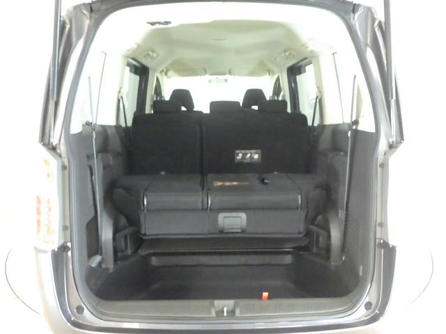 ステップワゴン GEセレクション ナビ オートスライドドア ベンチシート ETC クルーズコントロール リアカメラ ドアバイザー 社外アルミ スマートキー デュアルエアバッグ 三列シート キーレスエントリーキー PW PS 記録簿(16枚目)