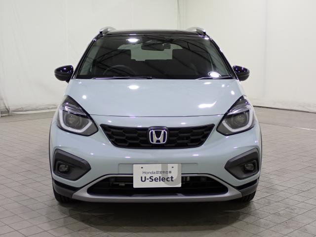 フィット e:HEVクロスター フルオートエアコン 整備記録簿 前後センサー LEDランプ エアバッグ サイドエアバック 地デジ オートクルーズコントロール VSA ETC バックカメラ USB DVD再生可能(2枚目)