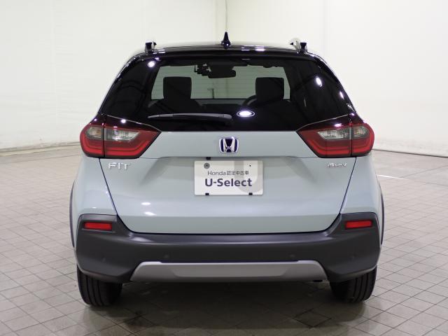 フィット e:HEVクロスター フルオートエアコン 整備記録簿 前後センサー LEDランプ エアバッグ サイドエアバック 地デジ オートクルーズコントロール VSA ETC バックカメラ USB DVD再生可能(5枚目)