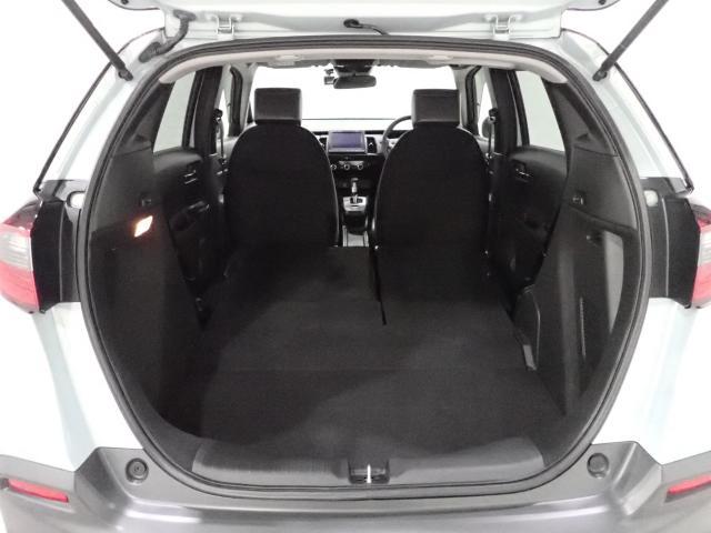 フィット e:HEVクロスター フルオートエアコン 整備記録簿 前後センサー LEDランプ エアバッグ サイドエアバック 地デジ オートクルーズコントロール VSA ETC バックカメラ USB DVD再生可能(28枚目)