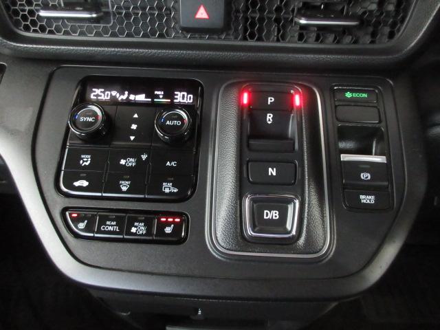 ステップワゴン e:HEVスパーダ ナビ 両側オートスライド シートヒーター LEDライト マルチビューカメラ パワーテールゲート ドアバイザー パーキングセンサー アルミ ベンチ ETC スマートキー マルチカメラ フルオートエアコン(11枚目)