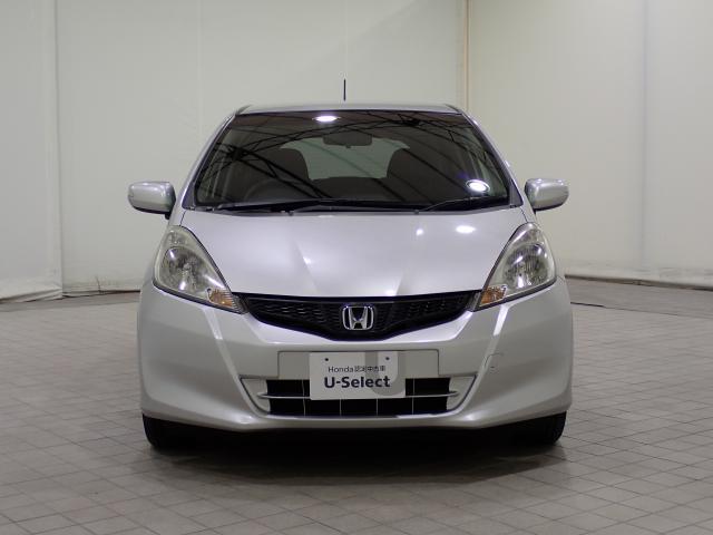 フィット 13G・スマートセレクションファインスタイル インテリキー キーレス フルオートエアコン バックカメラ付き 記録簿有り パワーウィンドウ ETC 両席エアバック エアバック パワステ(2枚目)