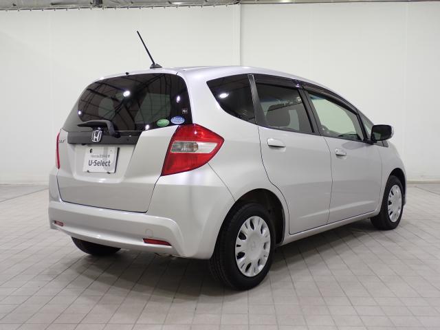 フィット 13G・スマートセレクションファインスタイル インテリキー キーレス フルオートエアコン バックカメラ付き 記録簿有り パワーウィンドウ ETC 両席エアバック エアバック パワステ(6枚目)