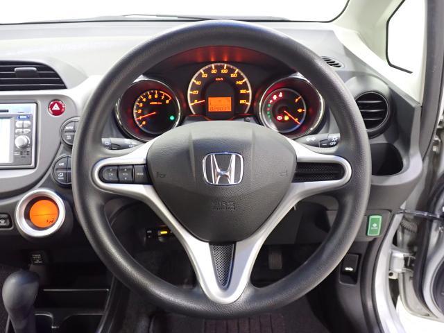 フィット 13G・スマートセレクションファインスタイル インテリキー キーレス フルオートエアコン バックカメラ付き 記録簿有り パワーウィンドウ ETC 両席エアバック エアバック パワステ(10枚目)