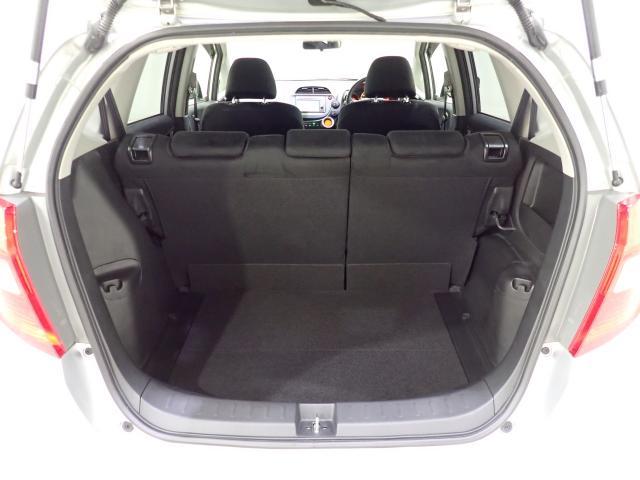 フィット 13G・スマートセレクションファインスタイル インテリキー キーレス フルオートエアコン バックカメラ付き 記録簿有り パワーウィンドウ ETC 両席エアバック エアバック パワステ(22枚目)