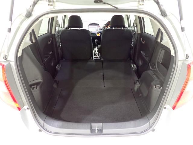 フィット 13G・スマートセレクションファインスタイル インテリキー キーレス フルオートエアコン バックカメラ付き 記録簿有り パワーウィンドウ ETC 両席エアバック エアバック パワステ(24枚目)