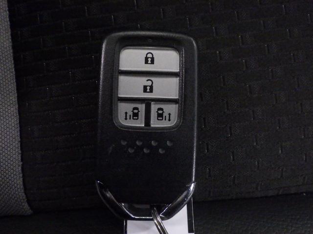 ステップワゴンスパーダ スパーダ・クールスピリットホンダセンシング ナビ 両側オートスライド リア席モニター シートヒーター アルミ・ドアバイザー LEDライト スマートキー サイド/カーテンエアバック リアカメラ パドルシフト クルーズコントロール サイドエアバック(16枚目)