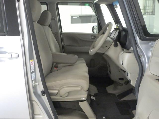 Ｎ－ＢＯＸ Ｇ・Ｌパッケージ　ナビ　リアカメラ　オートスライド　ＣＴＢＡ　サイド／カーテンエアバック　ＶＳＡ　ドアバイザー　ベンチ席　メンテナンスノート　カラーバックモニター　全席ＰＷ　イモビライザー　ＡＡＣ　横滑り防止　ＡＢＳ（11枚目）