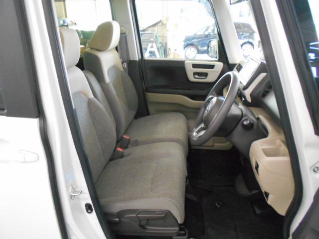 Ｎ－ＢＯＸ Ｇ・Ｌホンダセンシング　ナビ　両側オートスライド　ＬＥＤライト　シートヒーター　サイド／カーテンエアバック　ドアバイザー　リアカメラ　パーキングセンサー　ＥＴＣ　スマートキー　Ｗ電動ドア　Ｓヒータ　ＥＳＣ　キーフリーシステム（19枚目）