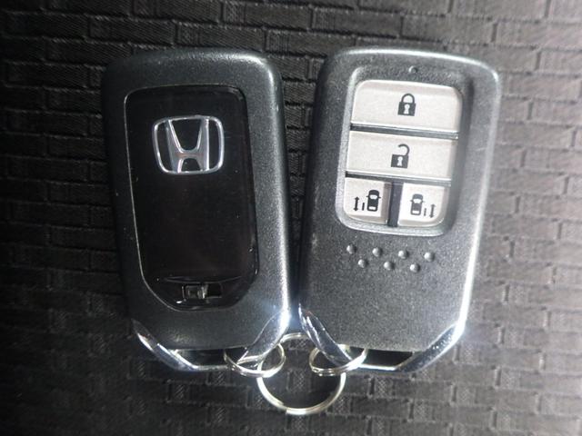 ステップワゴンスパーダ ｅ：ＨＥＶスパーダＧ・ＥＸホンダセンシング　外装未加修車　ナビ　両側オートスライド　シートヒーター　クルーズコントロール　ＥＴＣ　ＬＥＤライト　スマートキー　サイド／カーテンエアバック　アルミ　キャプテンシート　Ｒカメラ　地デジ　クルコン（16枚目）