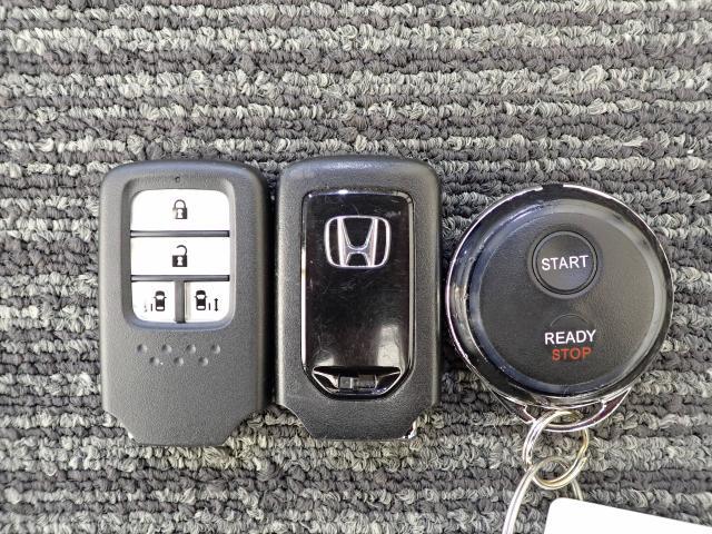フリード Ｇ・ホンダセンシング　Ｆセグ　ｉストップ　Ｗエアバッグ　パワーウィンドウ　ベンチシート　アクティブクルーズコントロール　スマートキ　カーテンエアバッグ　カラーバックモニター　整備点検記録簿　ＶＳＡ（21枚目）
