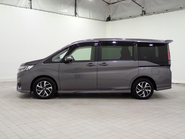 ステップワゴンスパーダ スパーダホンダセンシング　助手席エアバッグ　Ｗパワスラ　記録簿有　地デジ　ＬＥＤライト　横滑り防止システム　オートエアコン　リアカメラ　ＵＳＢ　ナビ＆ＴＶ　三列シート　アイドリングＳ　ＥＴＣ付（3枚目）